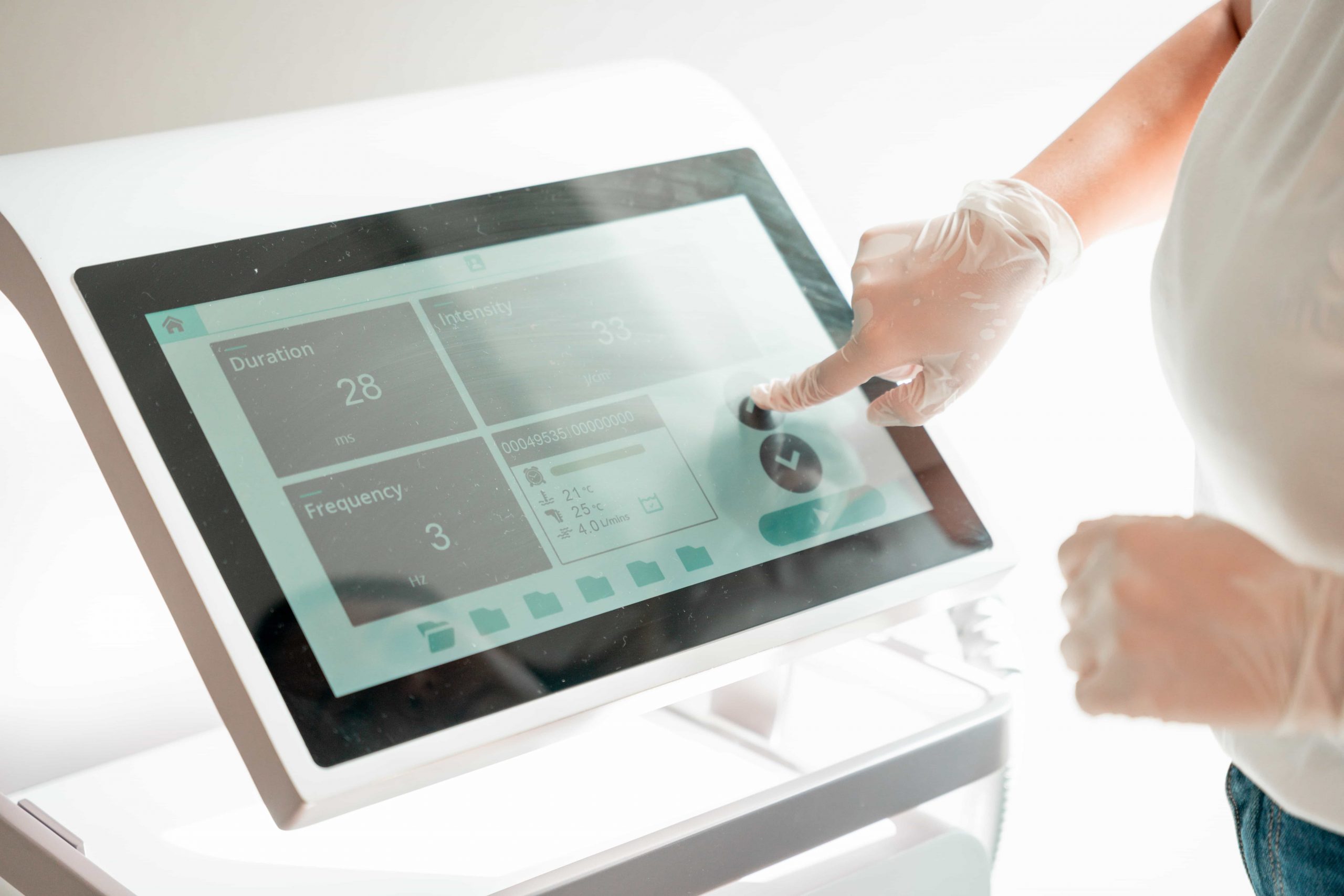 Brusthaar Laser Behandlung für Männer